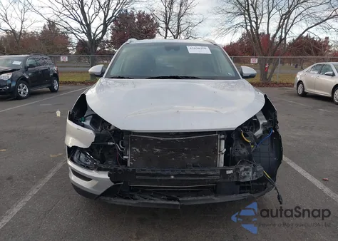 2019 Hyundai Tucson Limited z USA, uszkodzony, nr VIN KM8J3CAL9KU029316